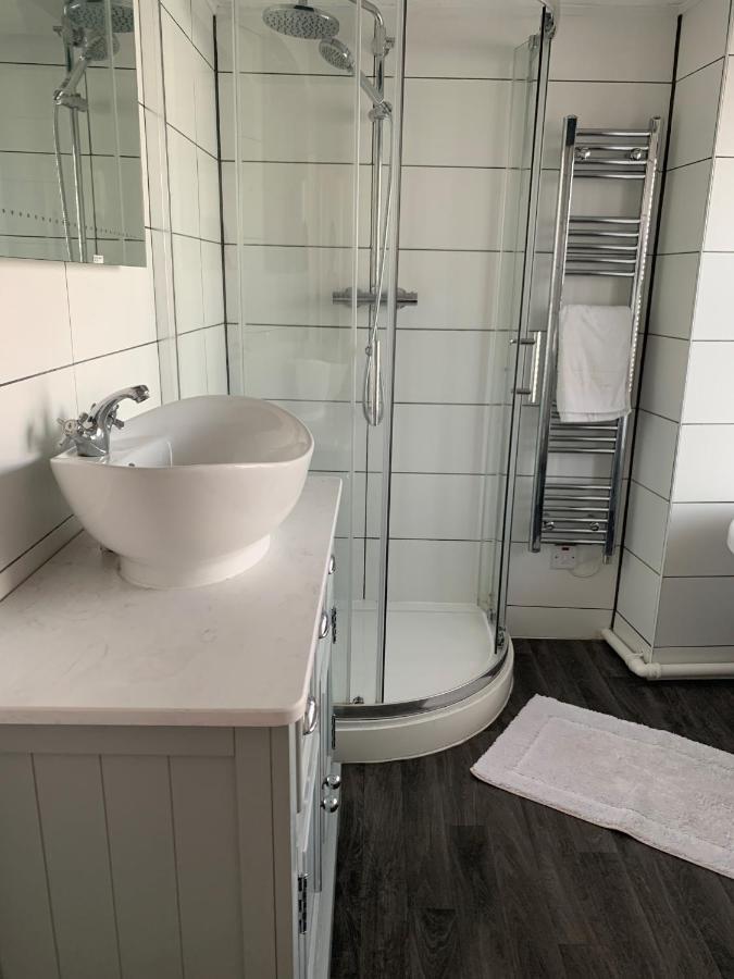Bernards Hideout Apartment Кромър Екстериор снимка