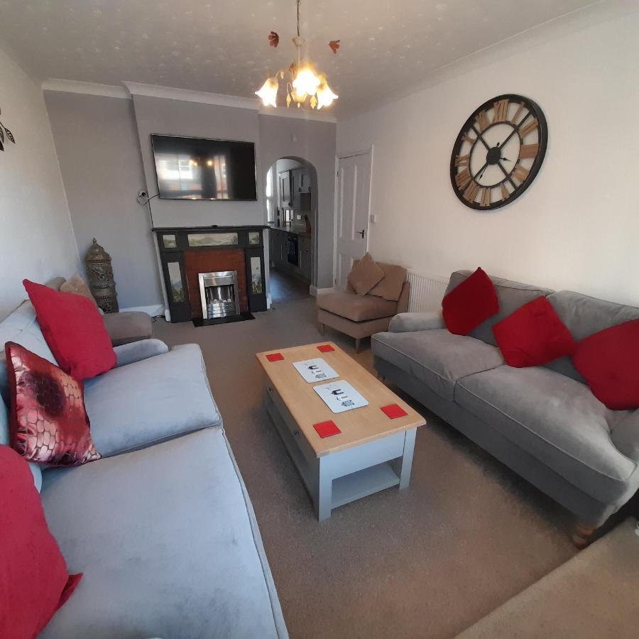 Bernards Hideout Apartment Кромър Екстериор снимка