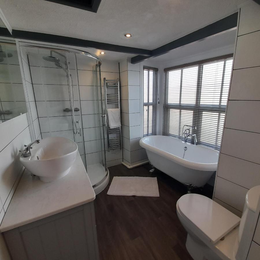 Bernards Hideout Apartment Кромър Екстериор снимка